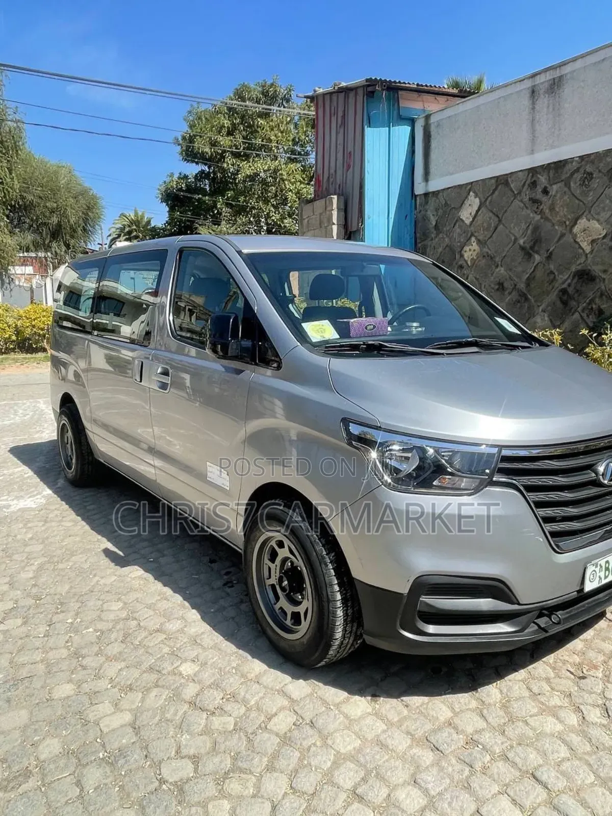 Hyundai H1 2022 Grey