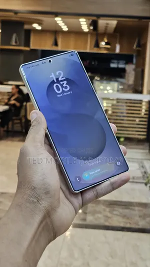 Photo - New Samsung Galaxy S25 Ultra 256 GB Silver