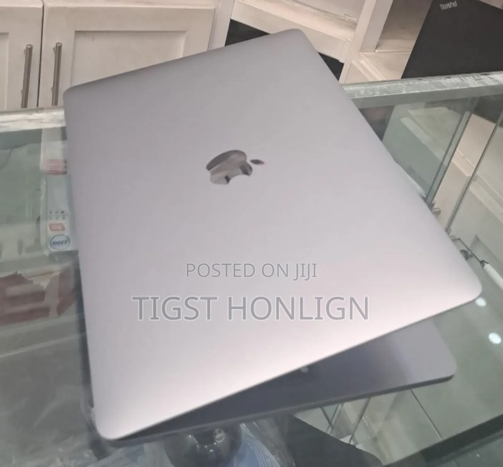 New Laptop Apple MacBook Pro M1 8GB Apple M1 SSD 256GB