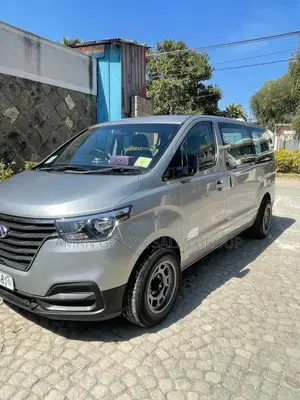 Hyundai H1 2021 Silver