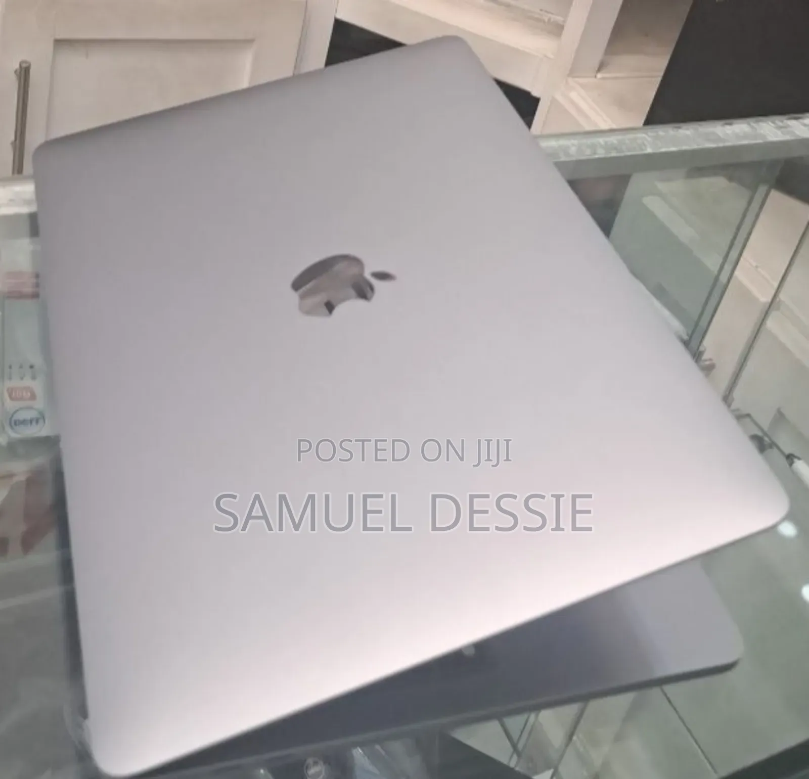 New Laptop Apple MacBook Pro 2020 M1 8GB Apple M1 Pro SSD 256GB