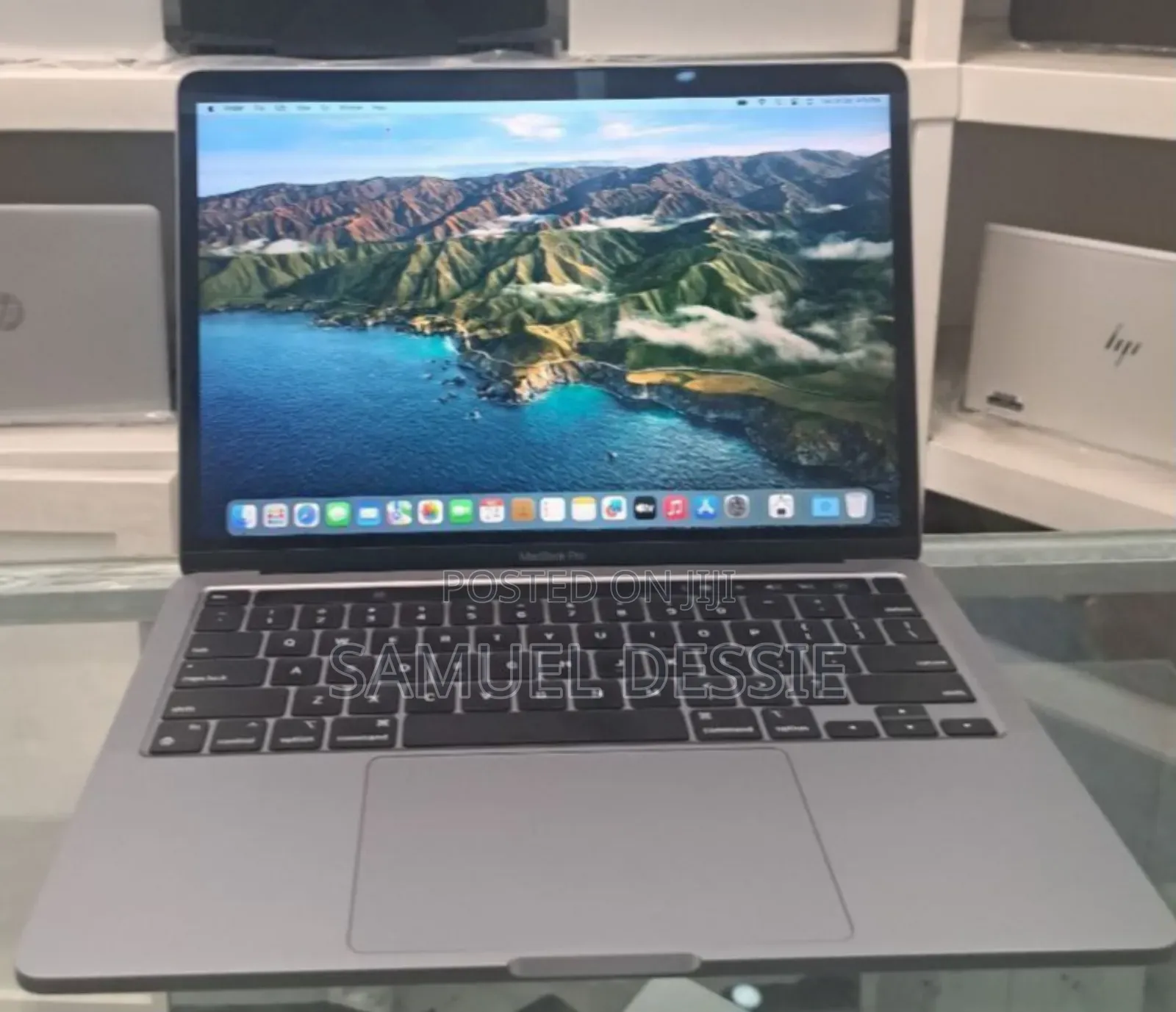 New Laptop Apple MacBook Pro 2020 M1 8GB Apple M1 Pro SSD 256GB