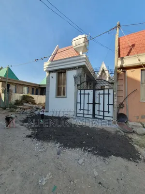 Photo - Furnished 3bdrm Townhouse/Terrace in Adama for sale