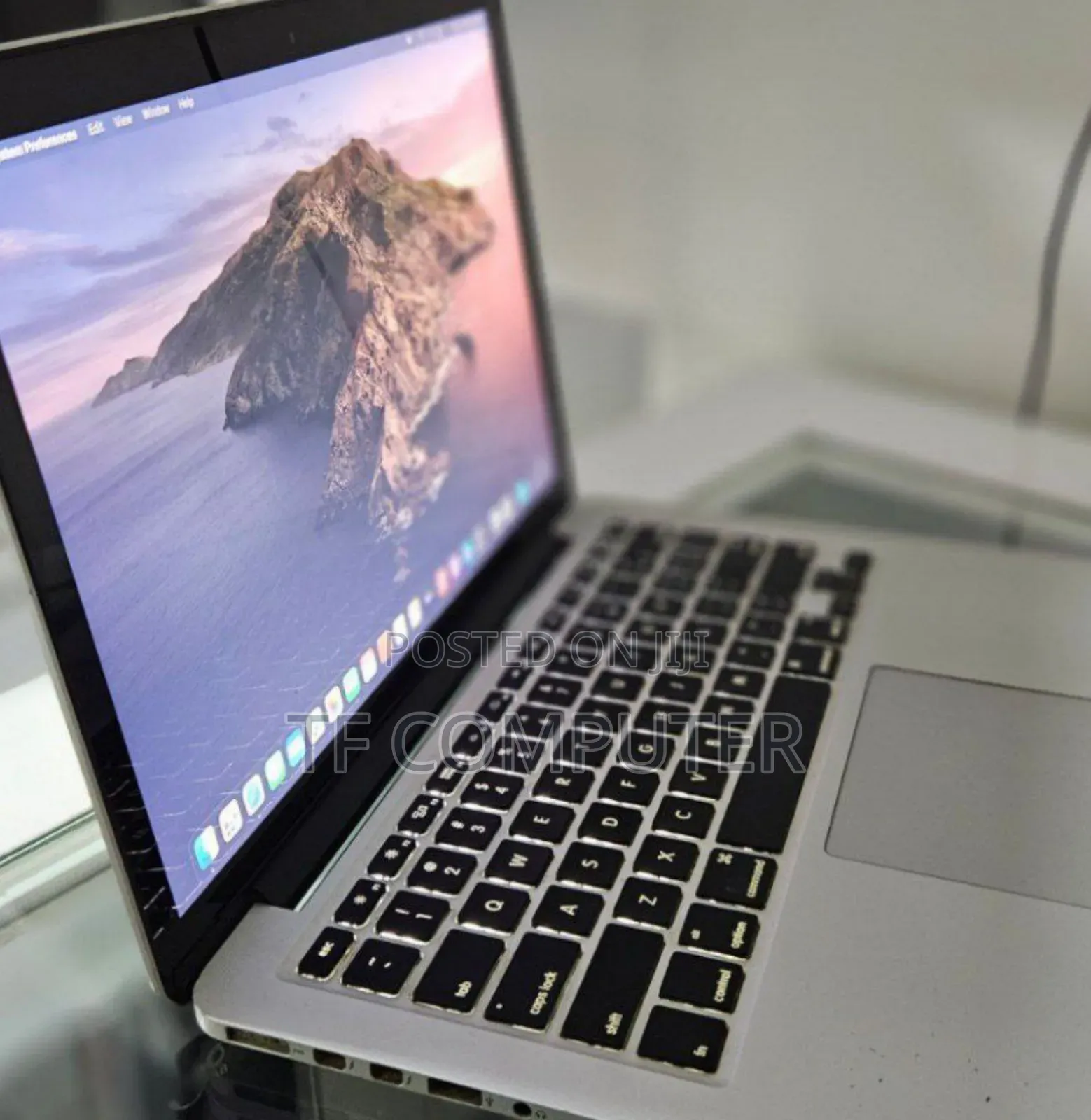 New Laptop Apple MacBook Pro 2015 8GB Intel Core I5 SSD 512GB