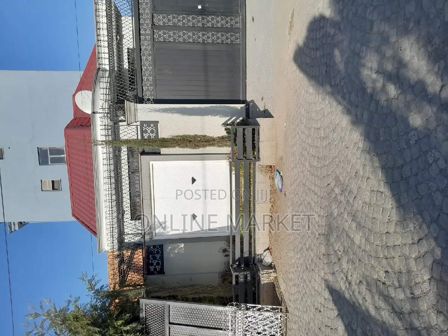 3bdrm House in Kolfe Keranio for sale