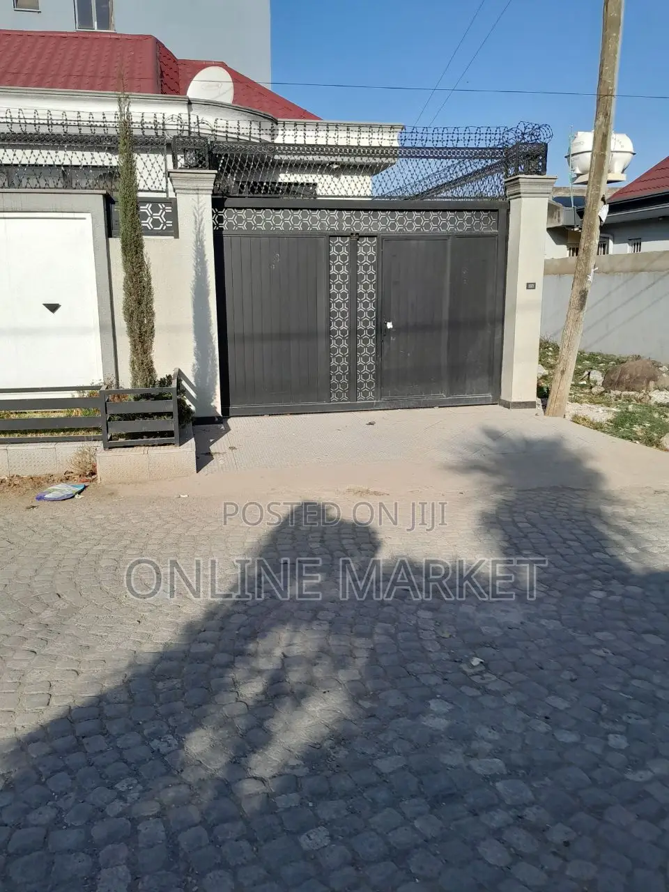 3bdrm House in Kolfe Keranio for sale