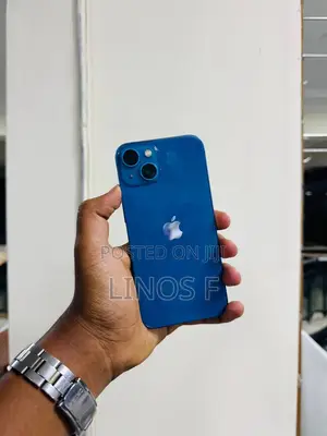 Photo - Apple iPhone 13 128 GB Blue
