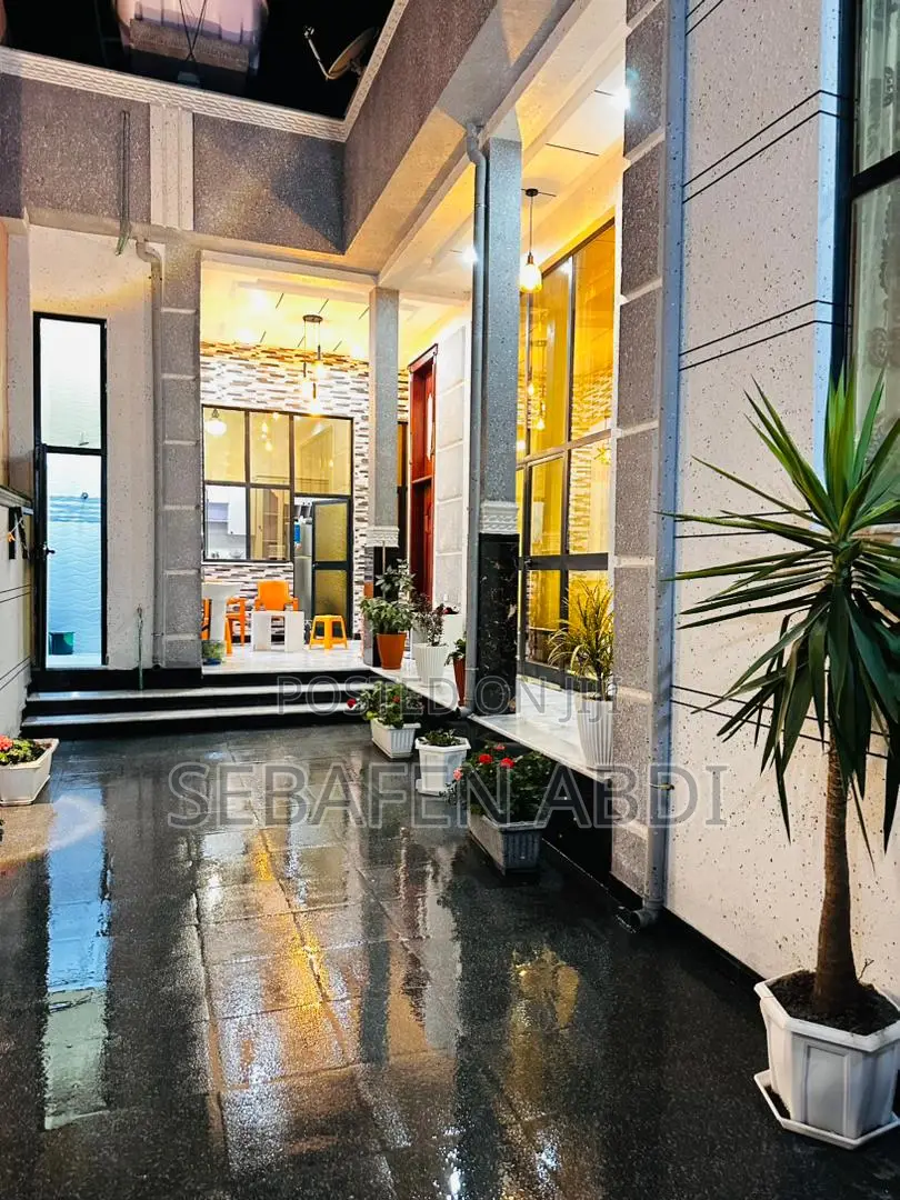 Furnished 4bdrm House in L-Shape House, East Shewa for sale