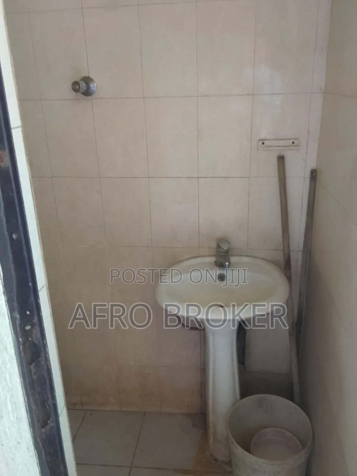 Furnished 6bdrm Villa in Kality, Akaky Kaliti for sale