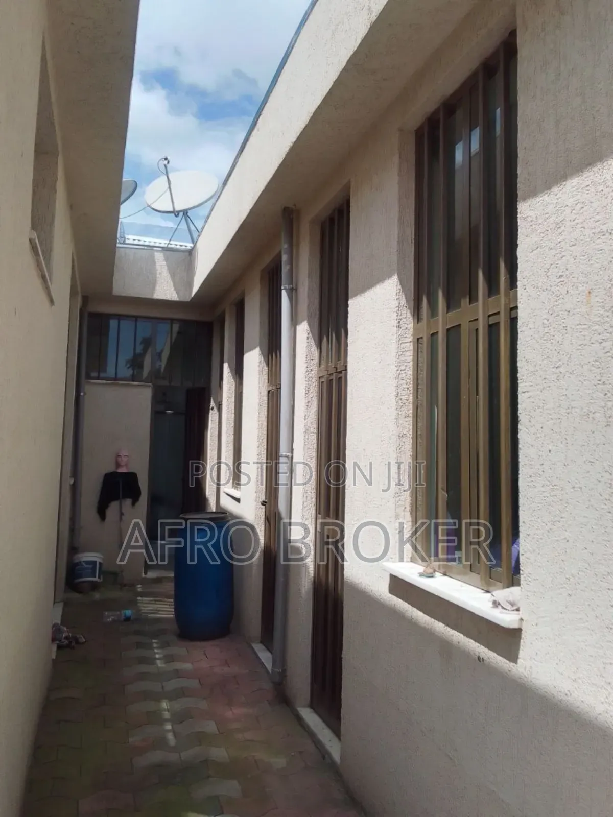 Furnished 5bdrm Villa in Gebriel, Akaky Kaliti for sale