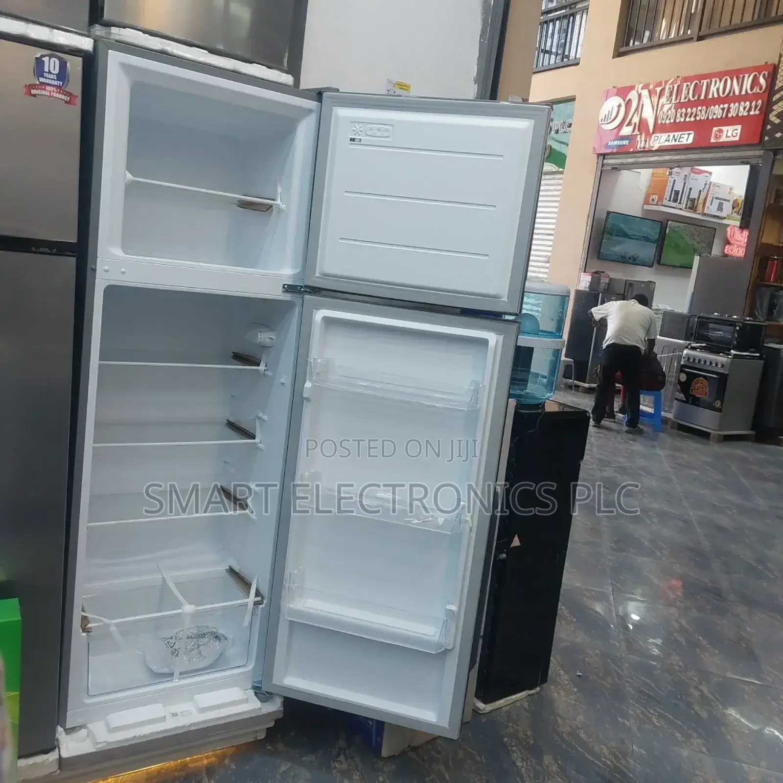 Orbit Refrigerator 400L