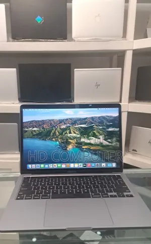 New Laptop Apple MacBook Pro M1 8GB Apple M1 SSD 256GB