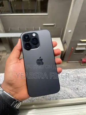 Photo - Apple iPhone 14 Pro 128 GB Black