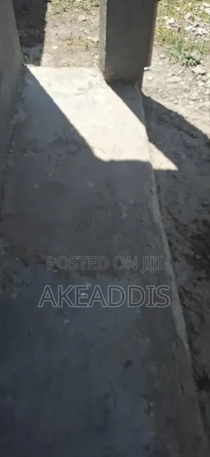 5bdrm House in ሰሚት ፊጋ, Bole for sale