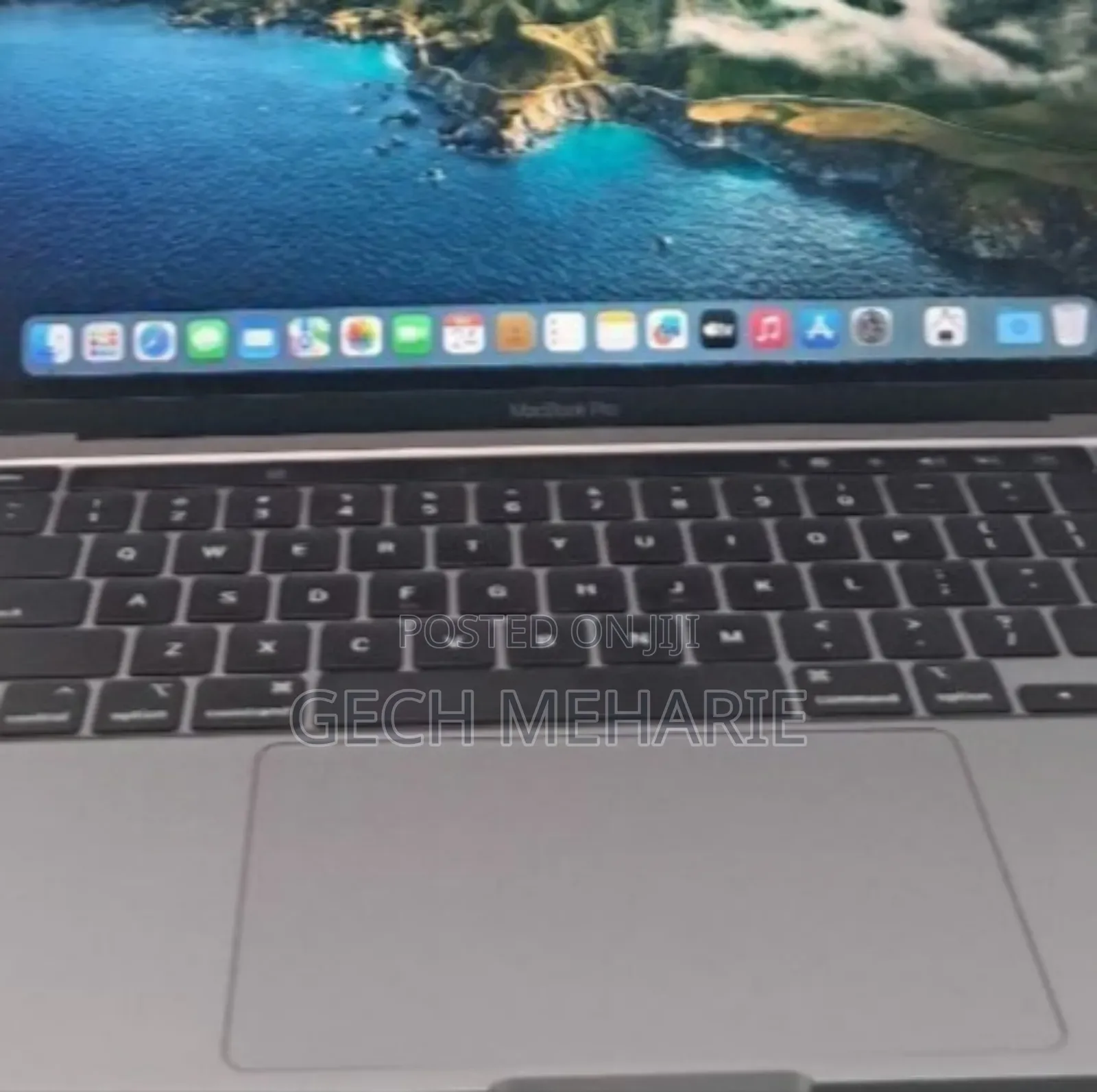 New Laptop Apple MacBook Pro 2020 M1 8GB Apple M1 Pro SSD 256GB