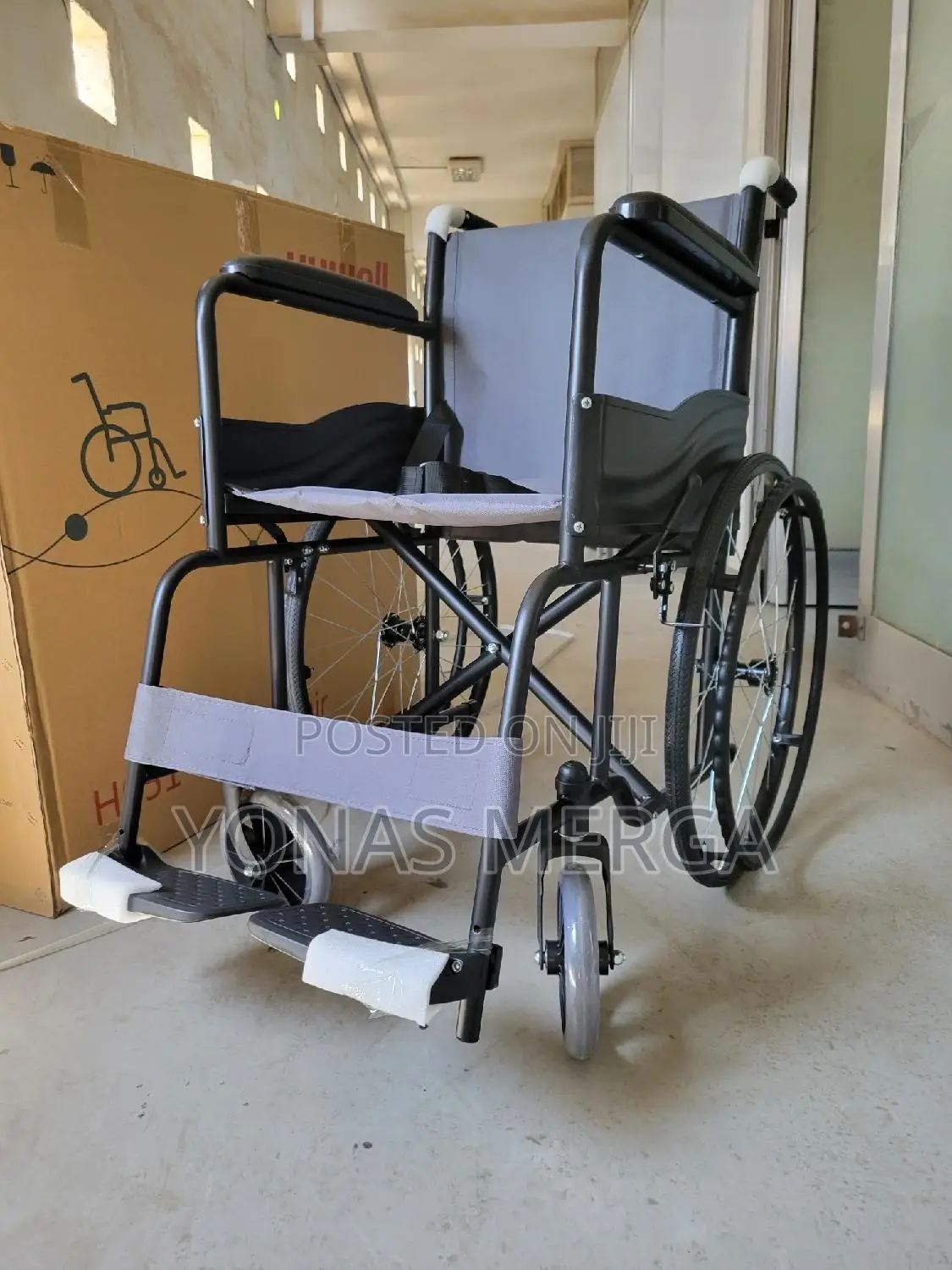 Wheelchair፭汉wheelchair{}ዊልቼርfor Indoor and Outdoor Mobility