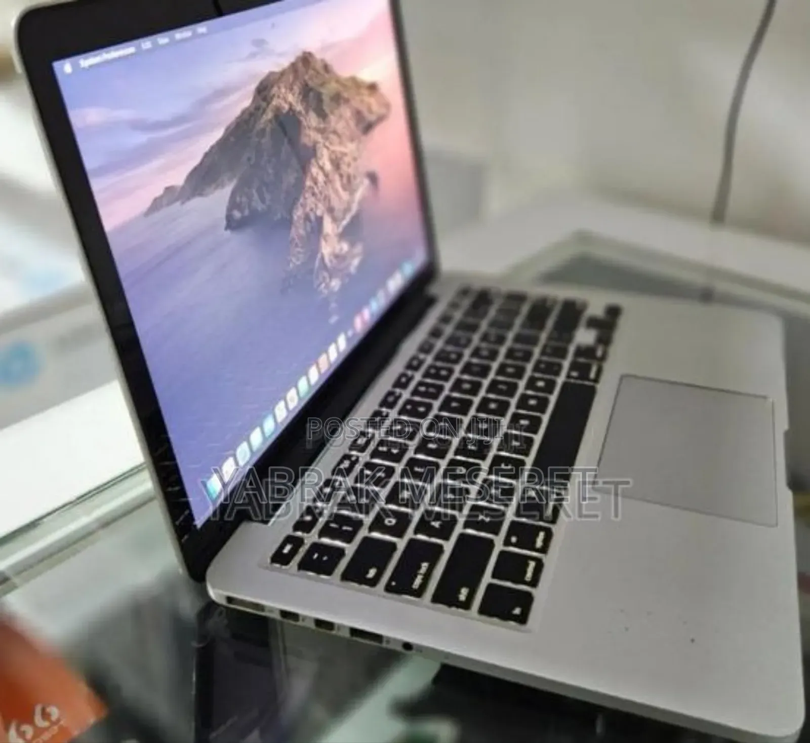 New Laptop Apple MacBook Pro 2015 8GB Intel Core i5 SSD 500GB