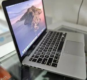 New Laptop Apple MacBook Pro 2015 8GB Intel Core i5 SSD 500GB