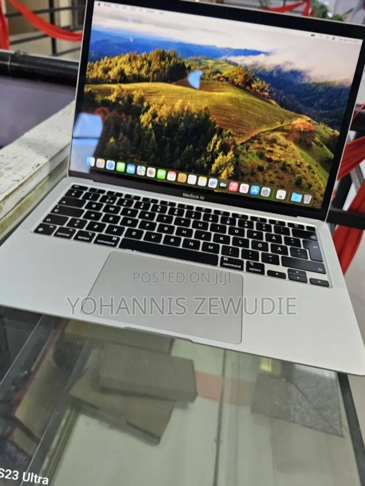 New Laptop Apple MacBook Air 2020 M1 8GB Apple M1 SSD 256GB