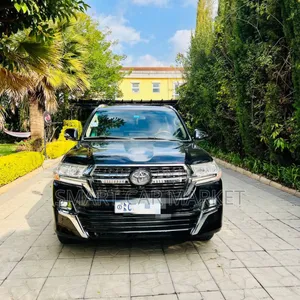 Photo - Toyota Land Cruiser 2014 Black