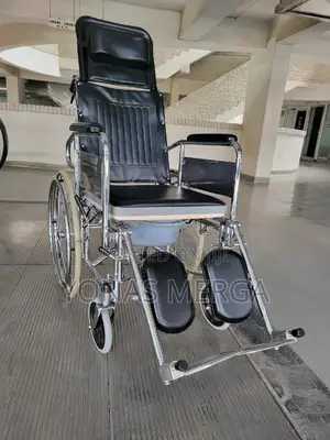 Wheelchair፳0provides Full Back Headrest Support2⁄3wheelchair