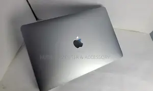 New Laptop Apple MacBook Pro 2017 256GB Intel Core I5 SSD 256GB