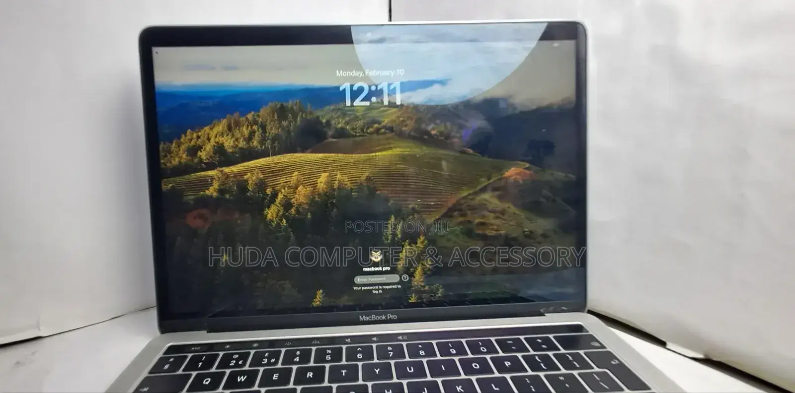 New Laptop Apple MacBook Pro 2017 256GB Intel Core I5 SSD 256GB