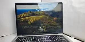 New Laptop Apple MacBook Pro 2017 256GB Intel Core I5 SSD 256GB