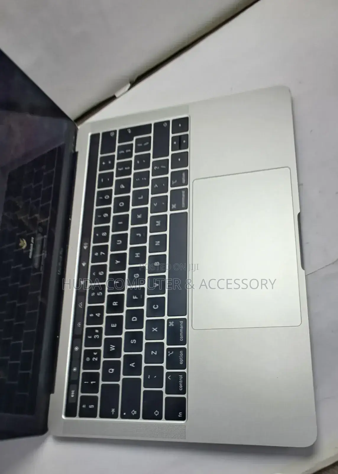 New Laptop Apple MacBook Pro 2017 256GB Intel Core I5 SSD 256GB