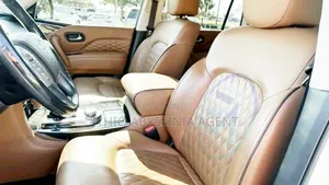 Nissan Infinity for Rent