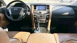 Nissan Infinity for Rent