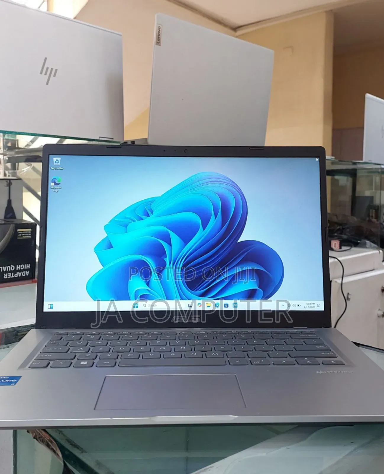 New Laptop Asus VivoBook 15 X505BA 8GB Intel Core I3 SSD 256GB