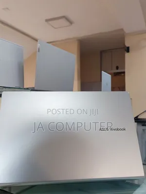 New Laptop Asus VivoBook 15 X505BA 8GB Intel Core I3 SSD 256GB