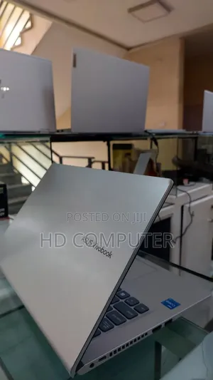 Photo - New Laptop Asus Vivobook 16 8GB Intel Core I3 SSD 256GB