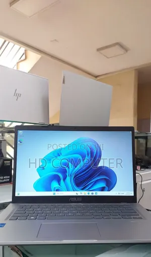 New Laptop Asus Vivobook 16 8GB Intel Core I3 SSD 256GB