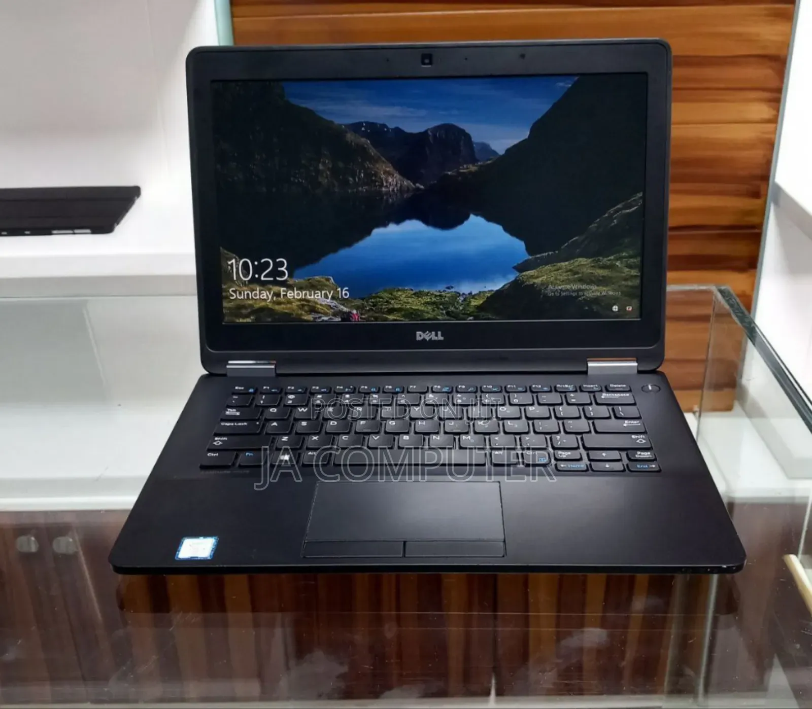 New Laptop Dell Latitude 12 E7270 8GB Intel Core I5 SSD 256GB