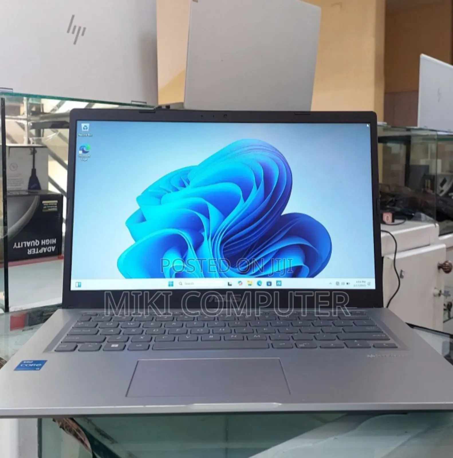 New Laptop Asus VivoBook 15 X505BA 8GB Intel Core I3 SSD 256GB