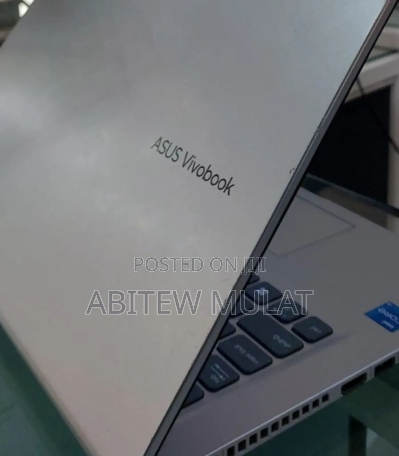 New Laptop Asus VivoBook V551LA 8GB Intel Core I3 SSD 256GB