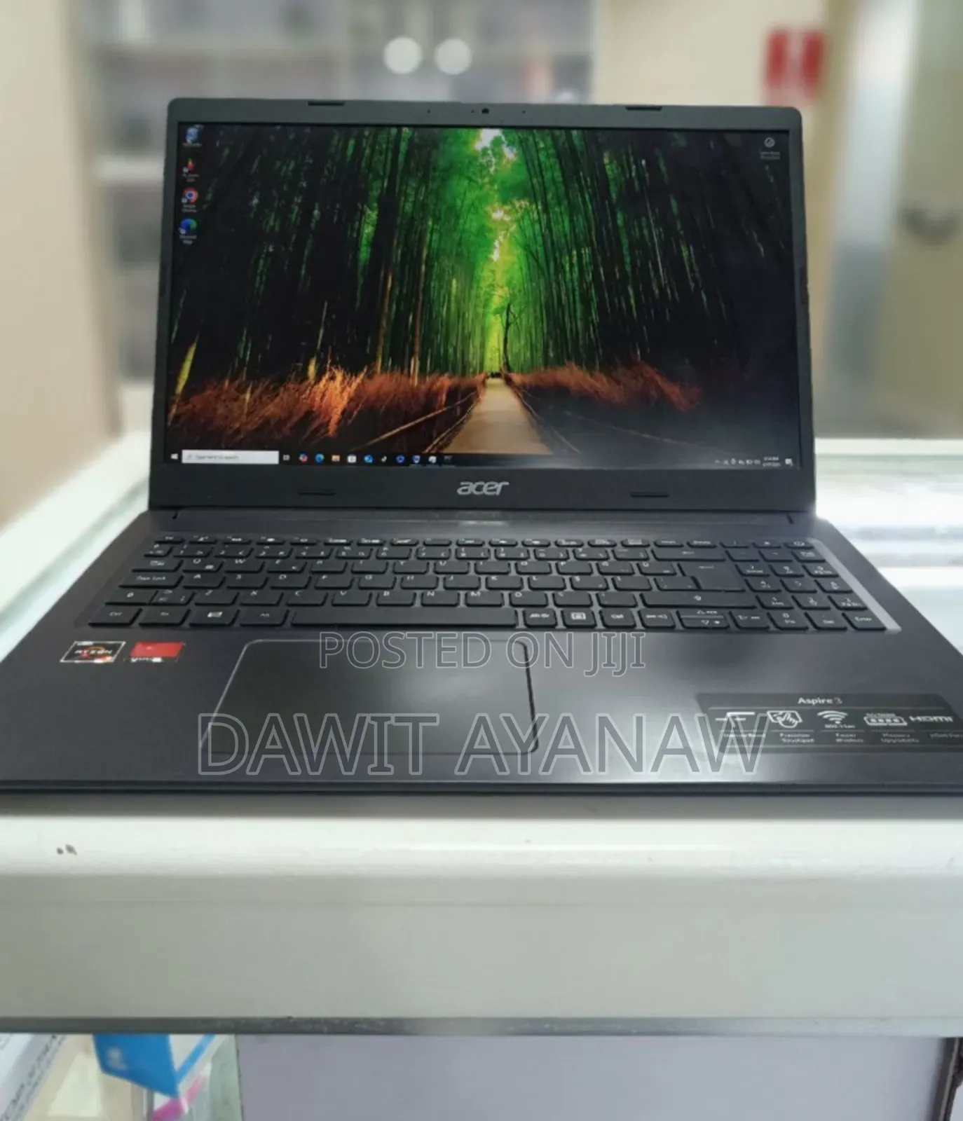 New Laptop Lenovo 8GB AMD Ryzen 3 SSD 256GB