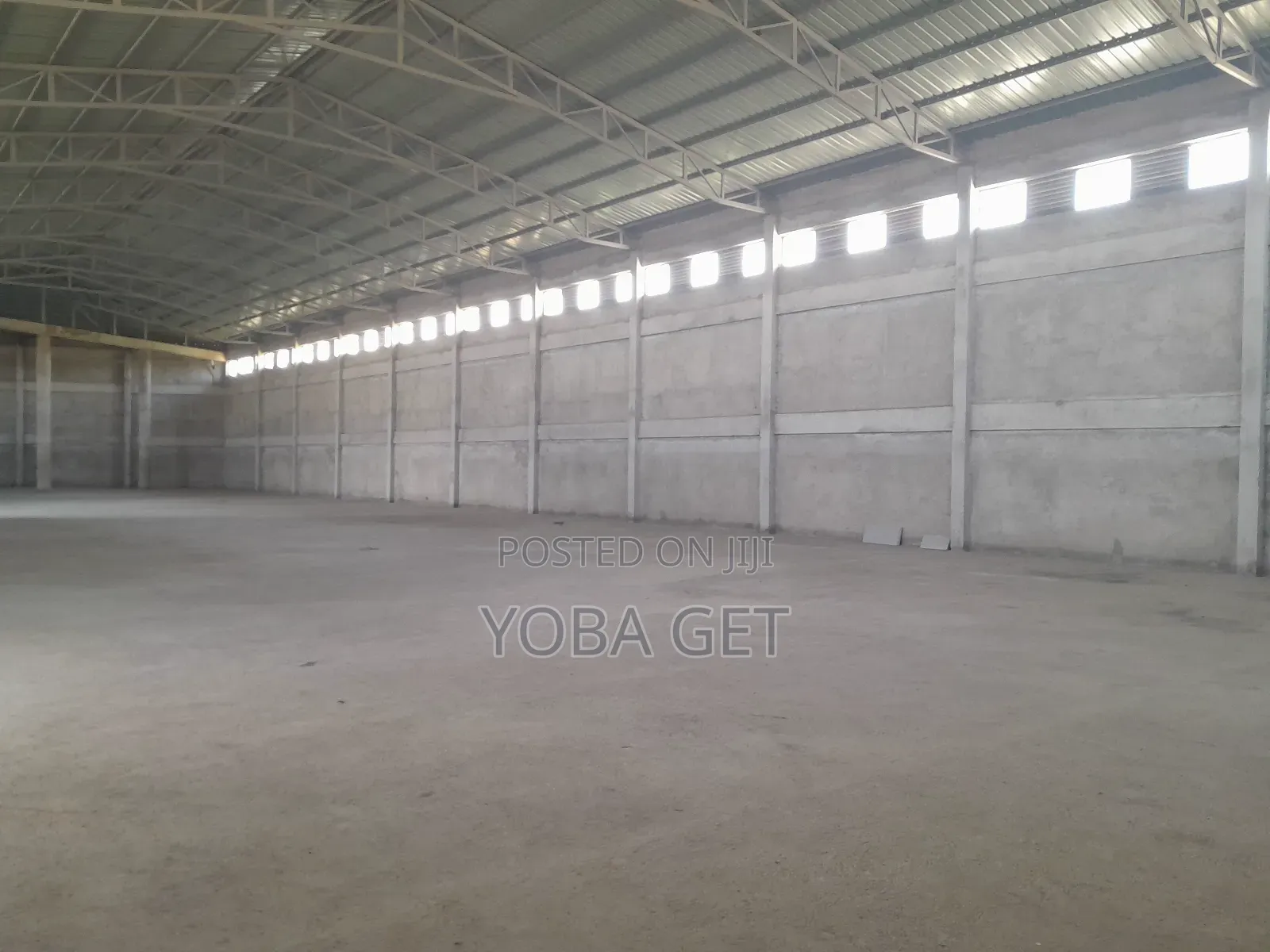 አስቸካይ የሚከራይ መጋዘን