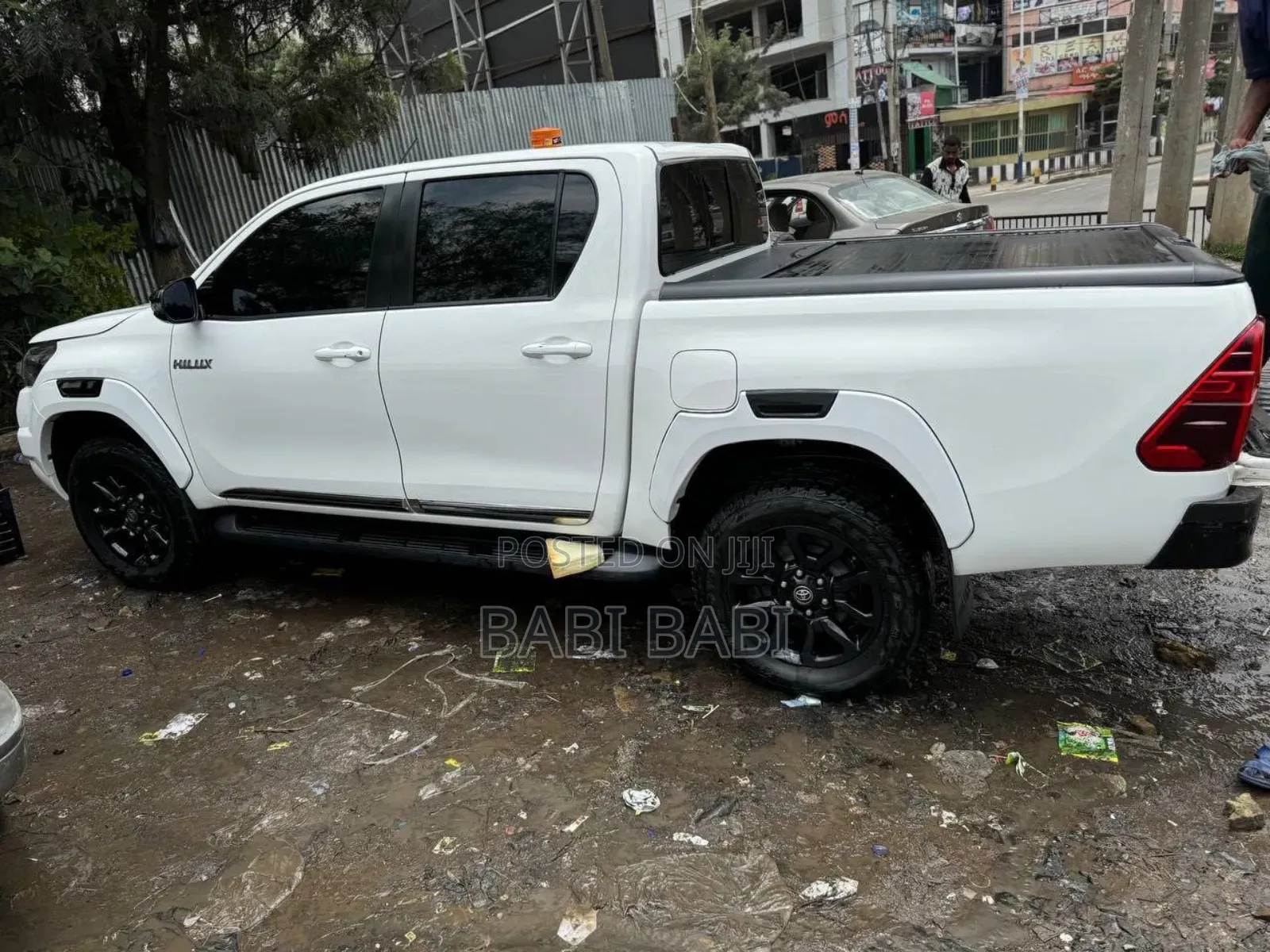 Toyota Hilux 2021 White