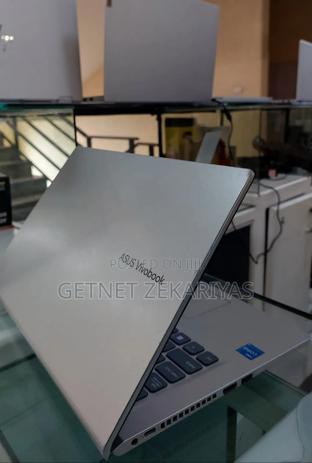 New Laptop Asus VivoBook 15 X505BA 8GB Intel Core I3 SSD 256GB