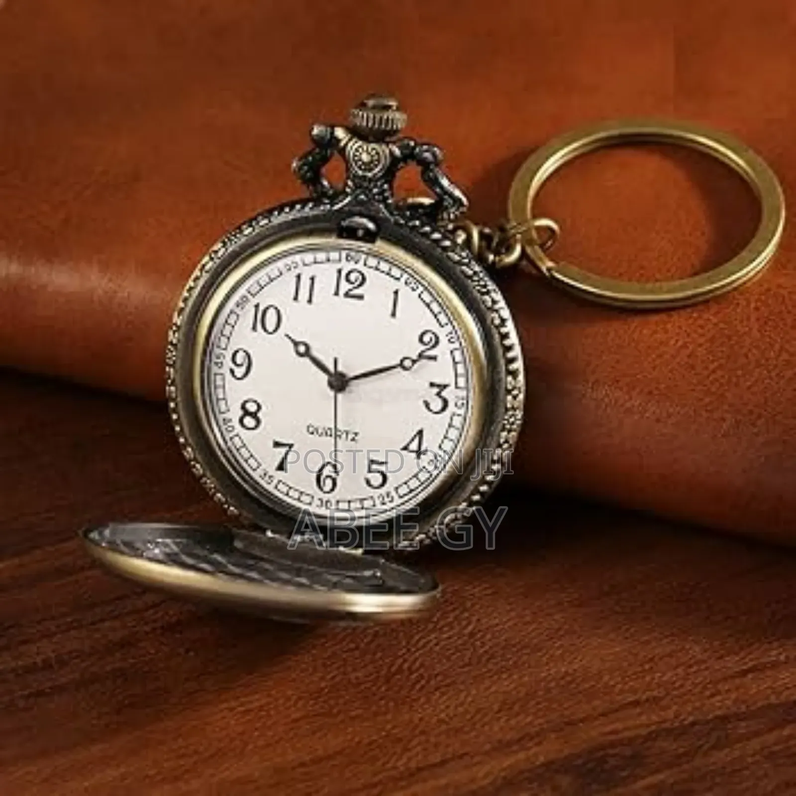 Vintage Fashion Bronze Old School Quartz Watches With Chain