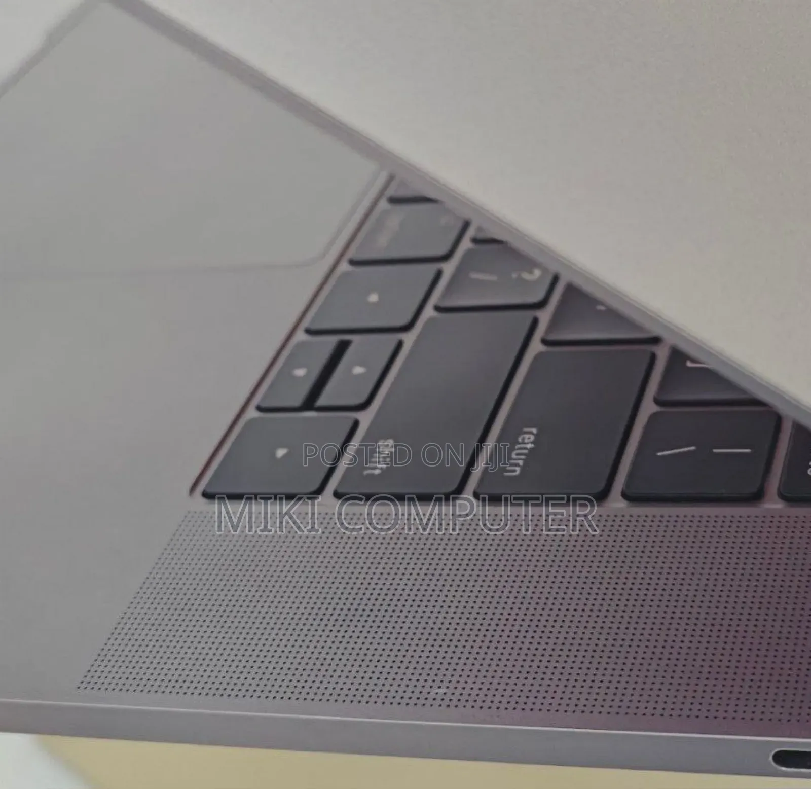 New Laptop Apple MacBook 2017 16GB Intel Core I7 SSD 1T