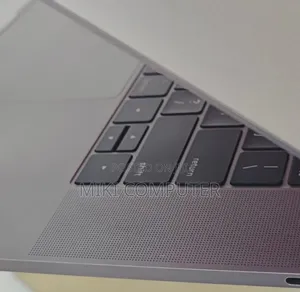 New Laptop Apple MacBook 2017 16GB Intel Core I7 SSD 1T