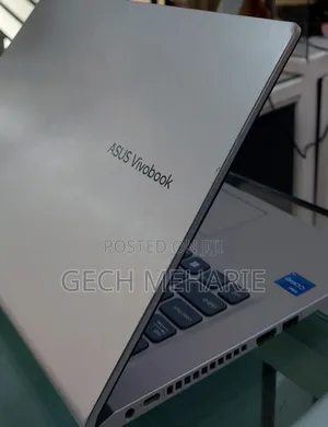 New Laptop Asus VivoBook 15 X505BA 8GB Intel Core I3 SSD 256GB