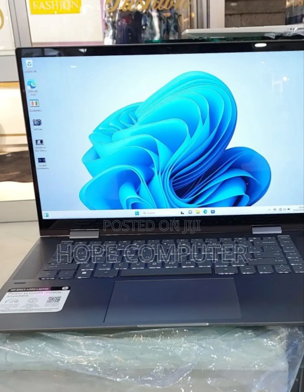 New Laptop HP Envy X360 16GB Intel Core I7 SSD 1T