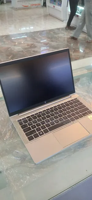 New Laptop HP EliteBook 830 G7 16GB Intel Core I7 SSD 512GB