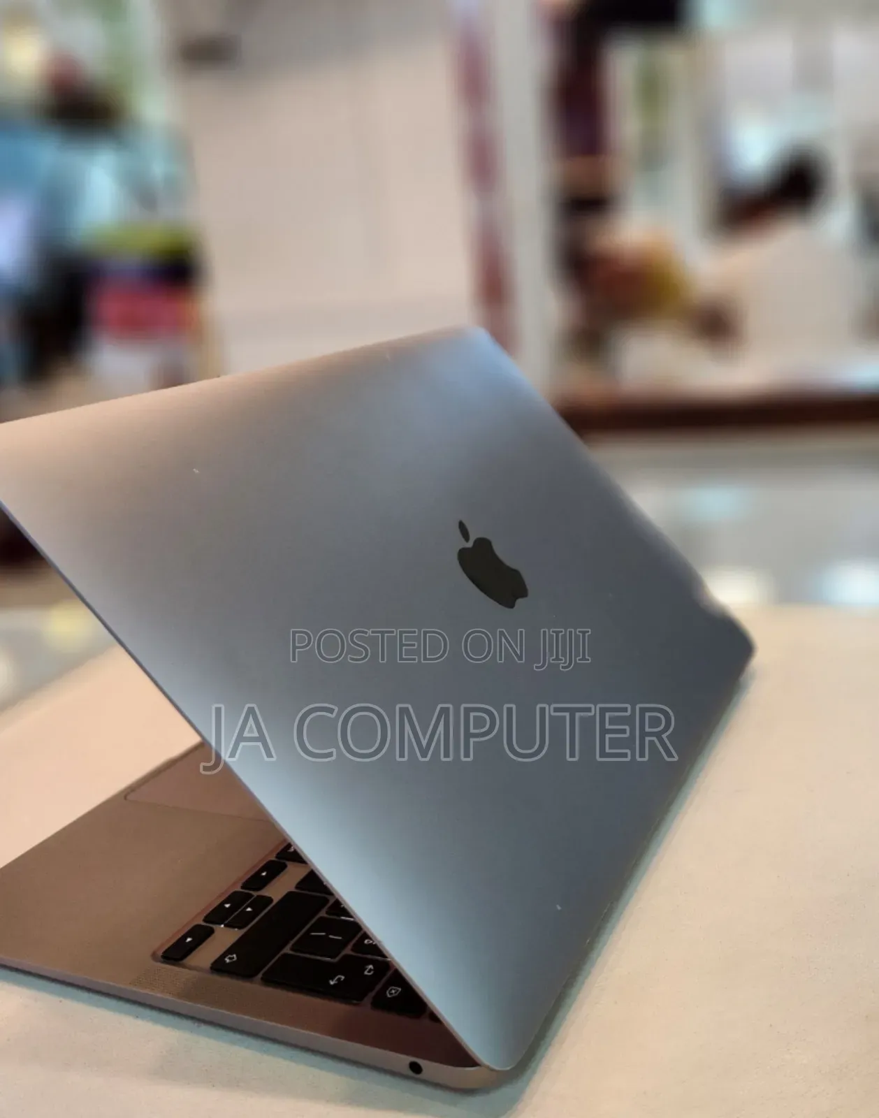 New Laptop Apple MacBook Air 2020 M1 8GB Apple M1 SSD 256GB