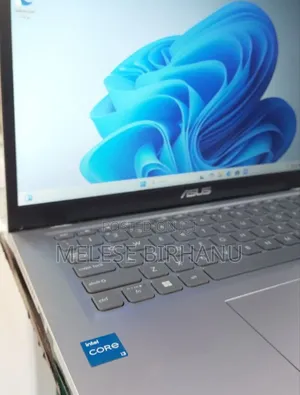 New Laptop Asus Vivobook F200CA 8GB Intel Core I3 SSD 256GB